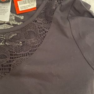 Harley woman’s XXL Black Skull beautiful shirt